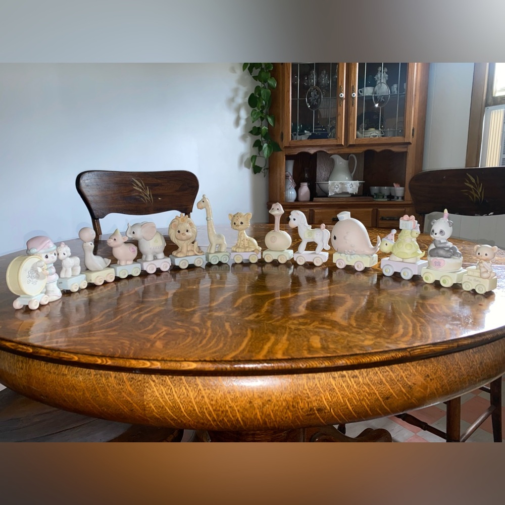 Precious Moments Birthday Train - 14 piece set
